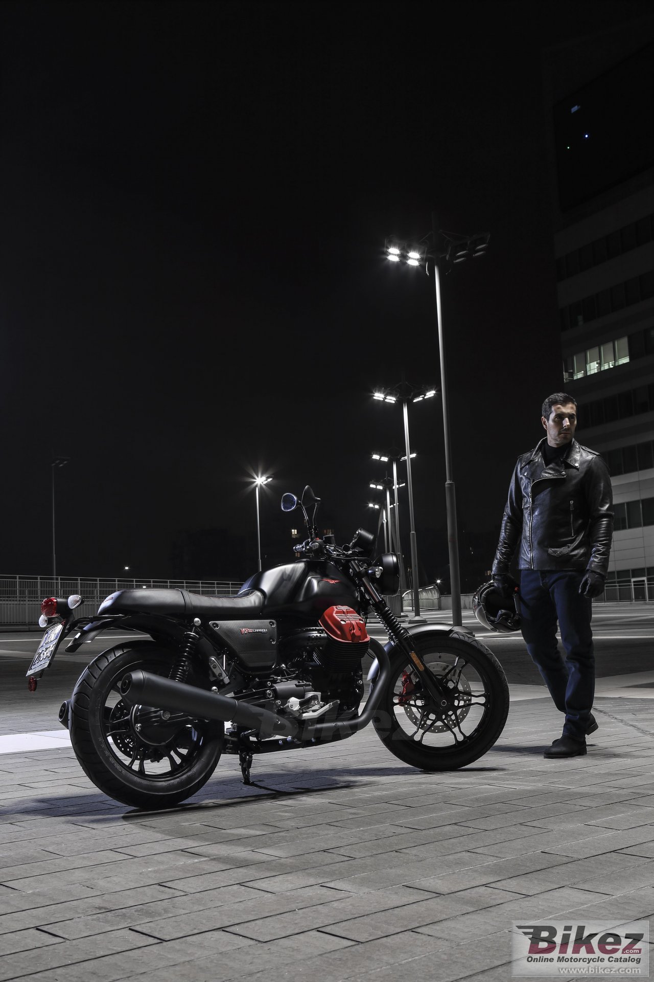 Thumbnail for Moto Guzzi V7 III Carbon 2020