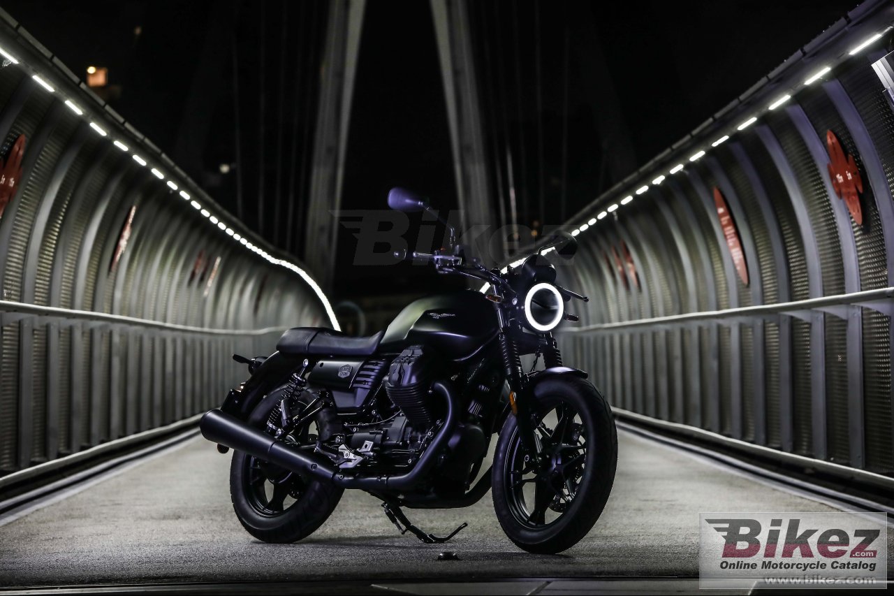 Thumbnail for Moto Guzzi V7 III Stone Night Pack 2020