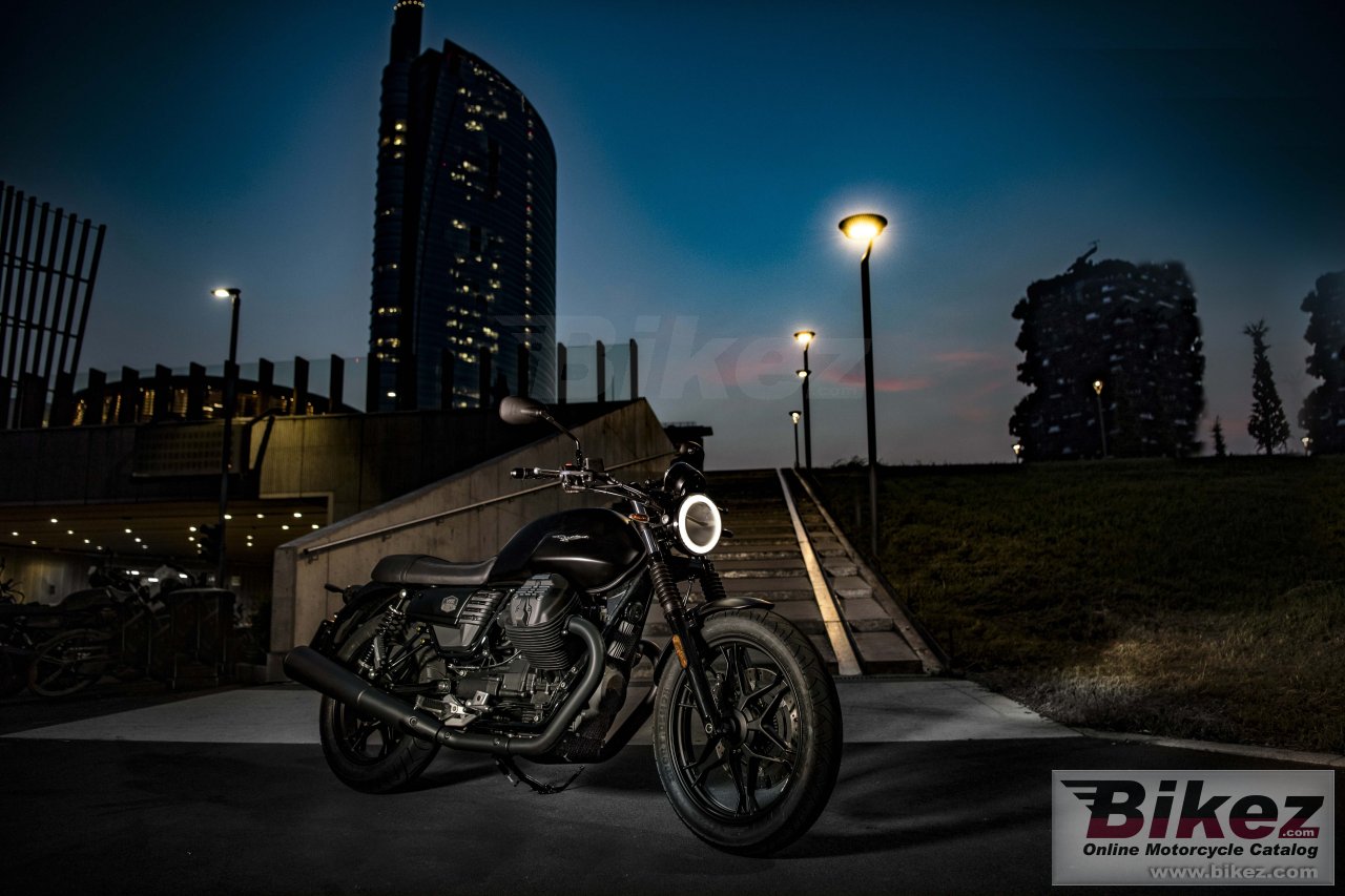Thumbnail for Moto Guzzi V7 III Stone Night Pack 2020