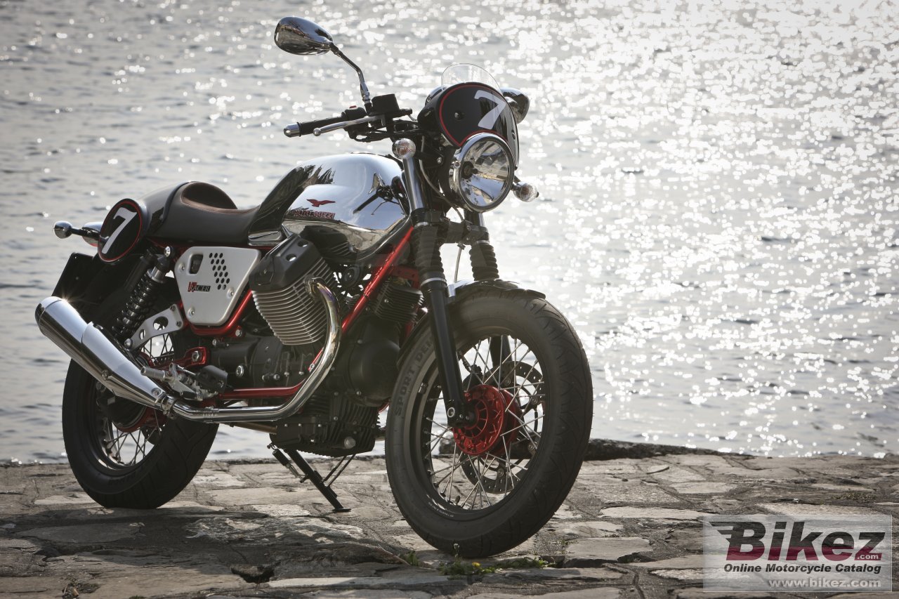 Thumbnail for Moto Guzzi V7 Racer 2013