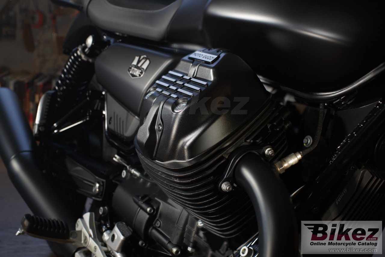 Thumbnail for Moto Guzzi V7 Stone 2021