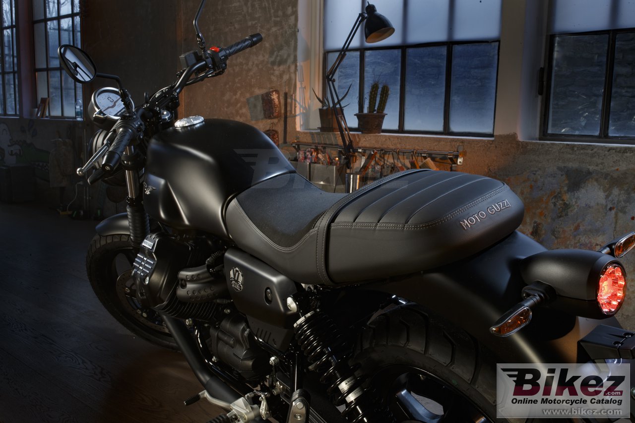 Thumbnail for Moto Guzzi V7 Stone 2021