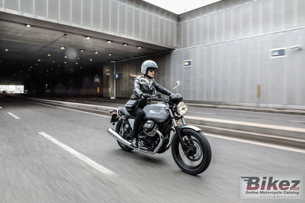 Thumbnail for Moto Guzzi V7III Milano 2020