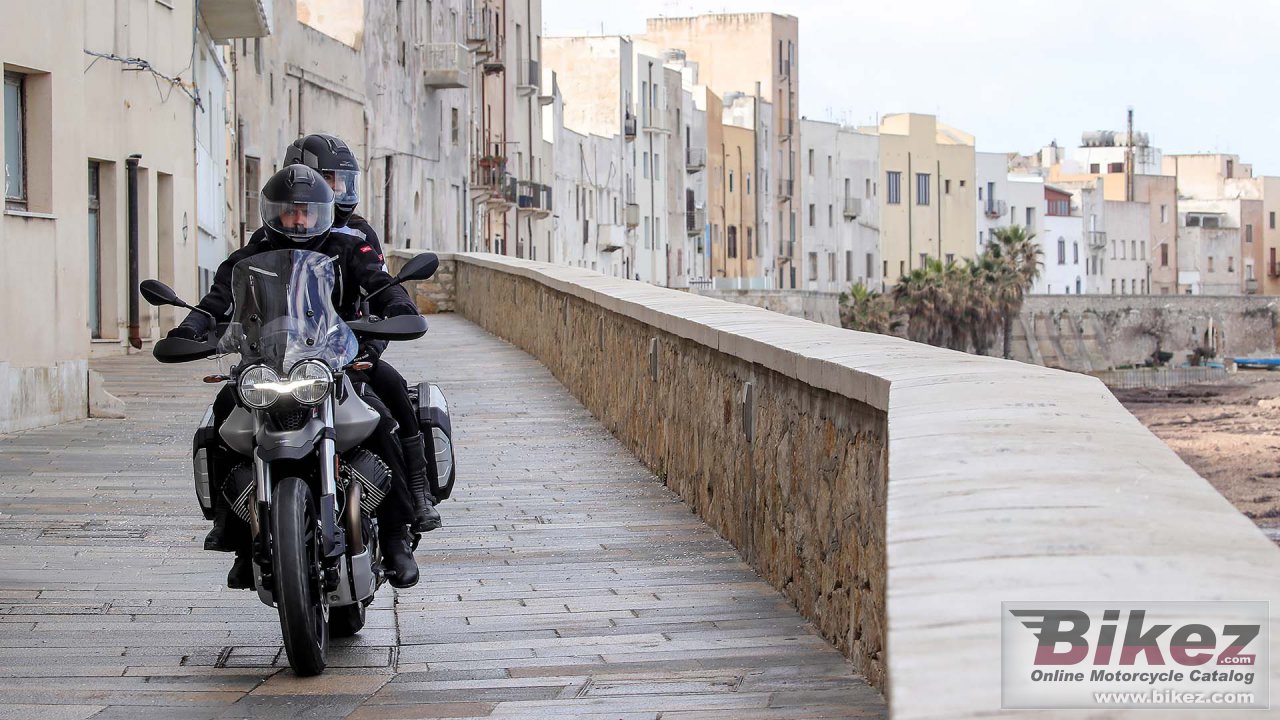 Thumbnail for Moto Guzzi V85 TT Travel 2023