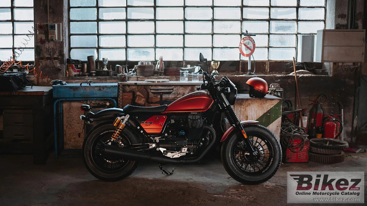 Thumbnail for Moto Guzzi V9 Bobber Sport 2021