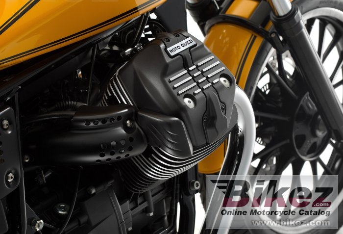 Thumbnail for Moto Guzzi V9 Roamer 2017