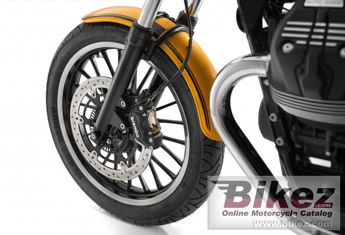Thumbnail for Moto Guzzi V9 Roamer 2017