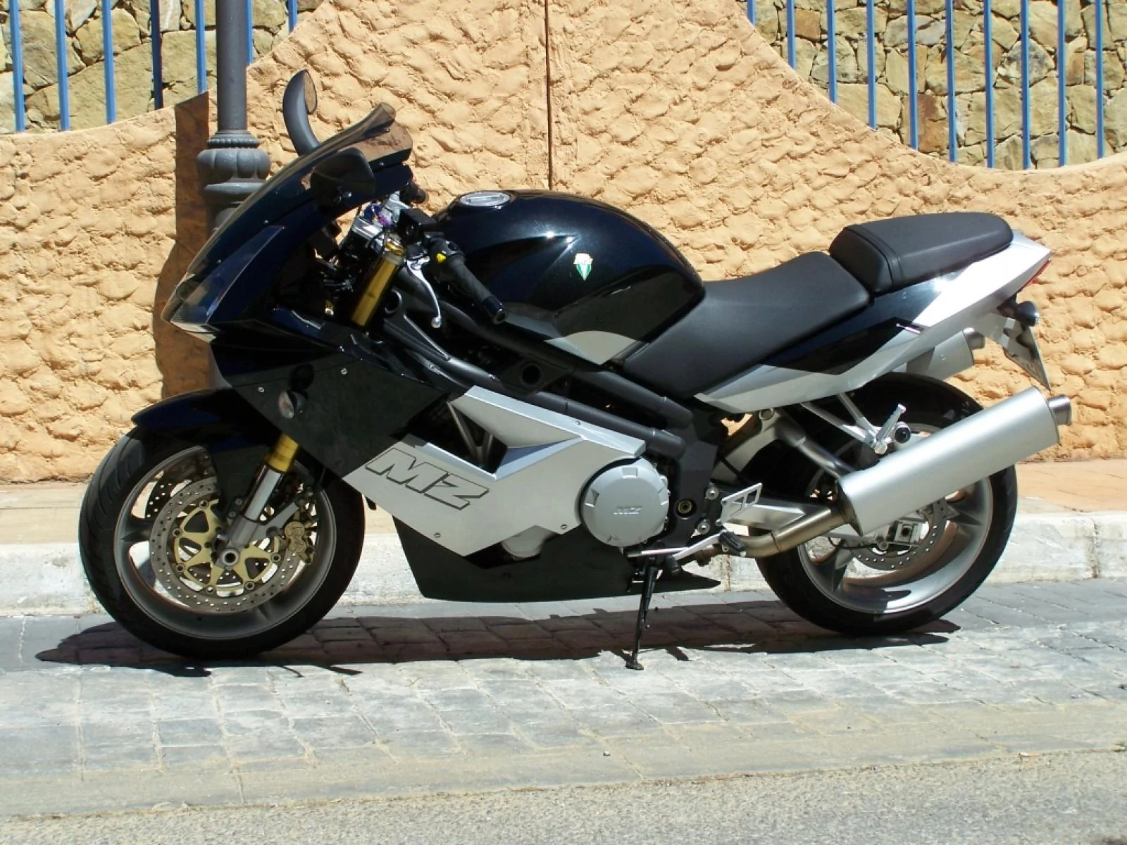 MZ 1000 ST SuperTraveller