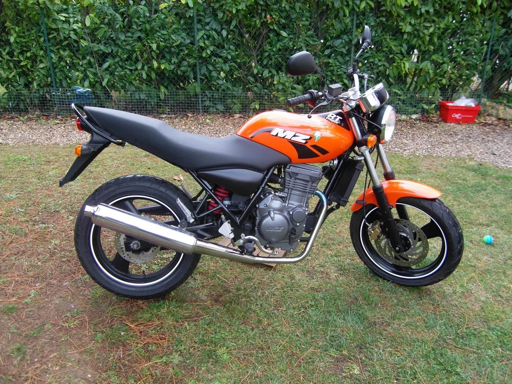 MZ RT 125 Striker