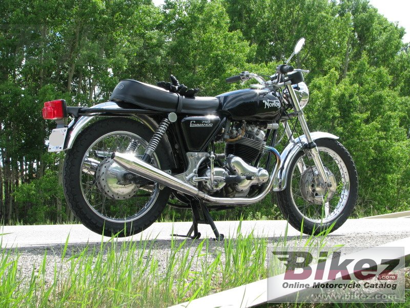Norton Commando 750 Roadster