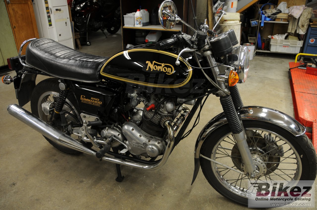 Norton Commando 850 Interstate MK 3