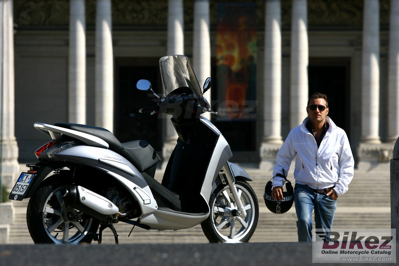 Thumbnail for Peugeot Geopolis 250 Exec. 2007
