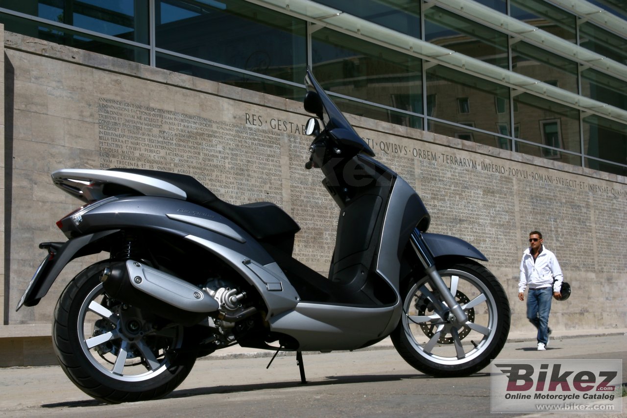 Thumbnail for Peugeot Geopolis 250 Exec. 2007