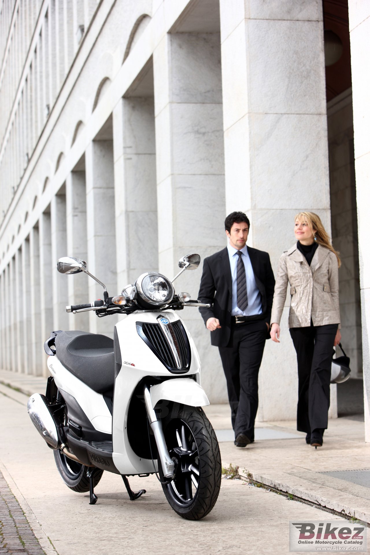 Thumbnail for Piaggio Carnaby Cruiser 300 2010