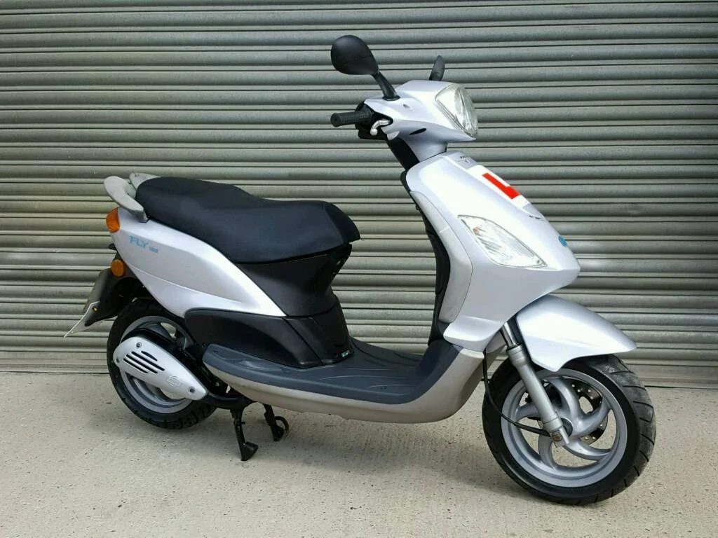 Piaggio Fly 125