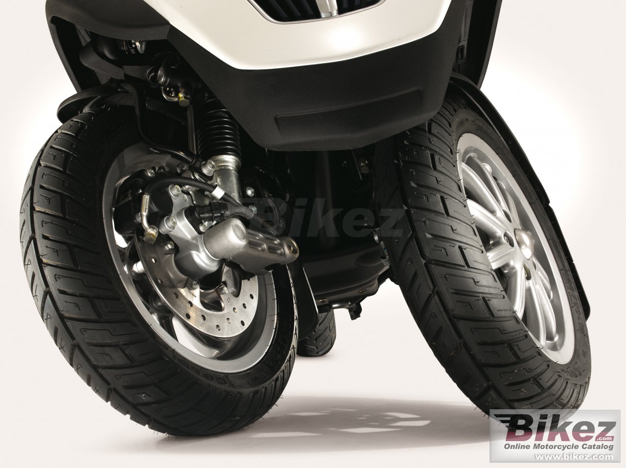 Thumbnail for Piaggio MP3 125 Hybrid 2011