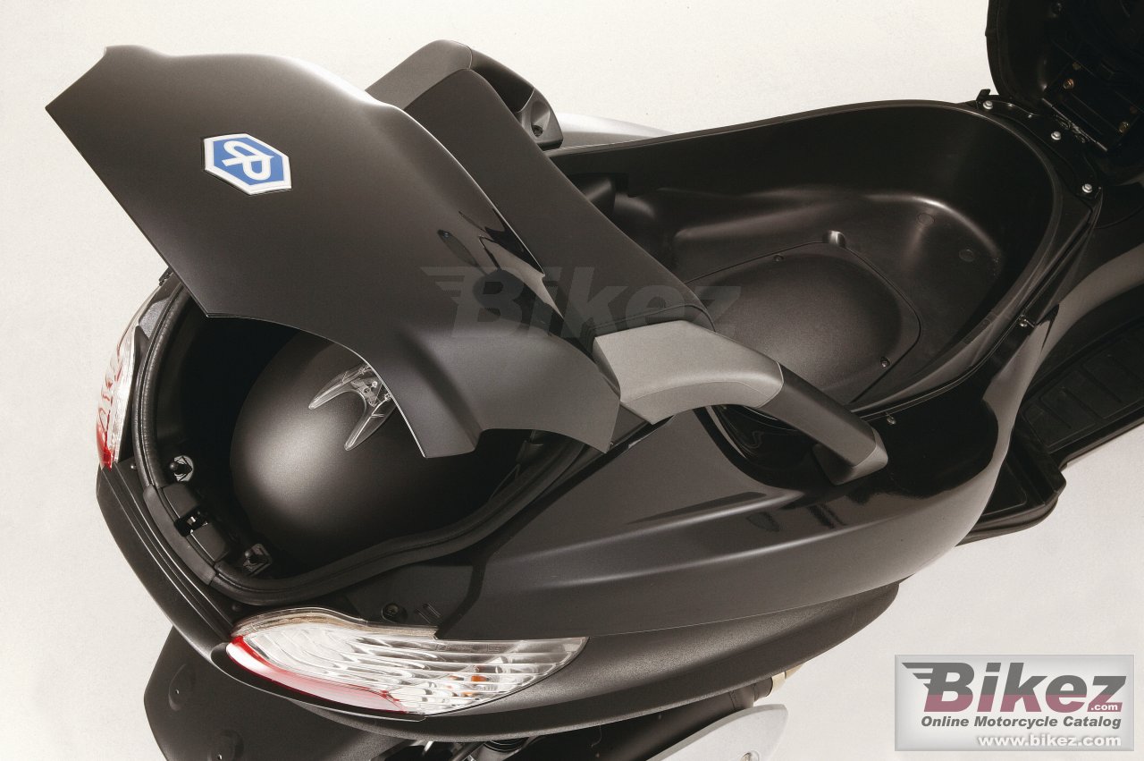 Thumbnail for Piaggio MP3 250 2008