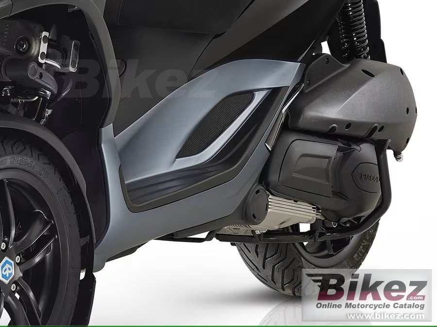Thumbnail for Piaggio MP3 300 2024