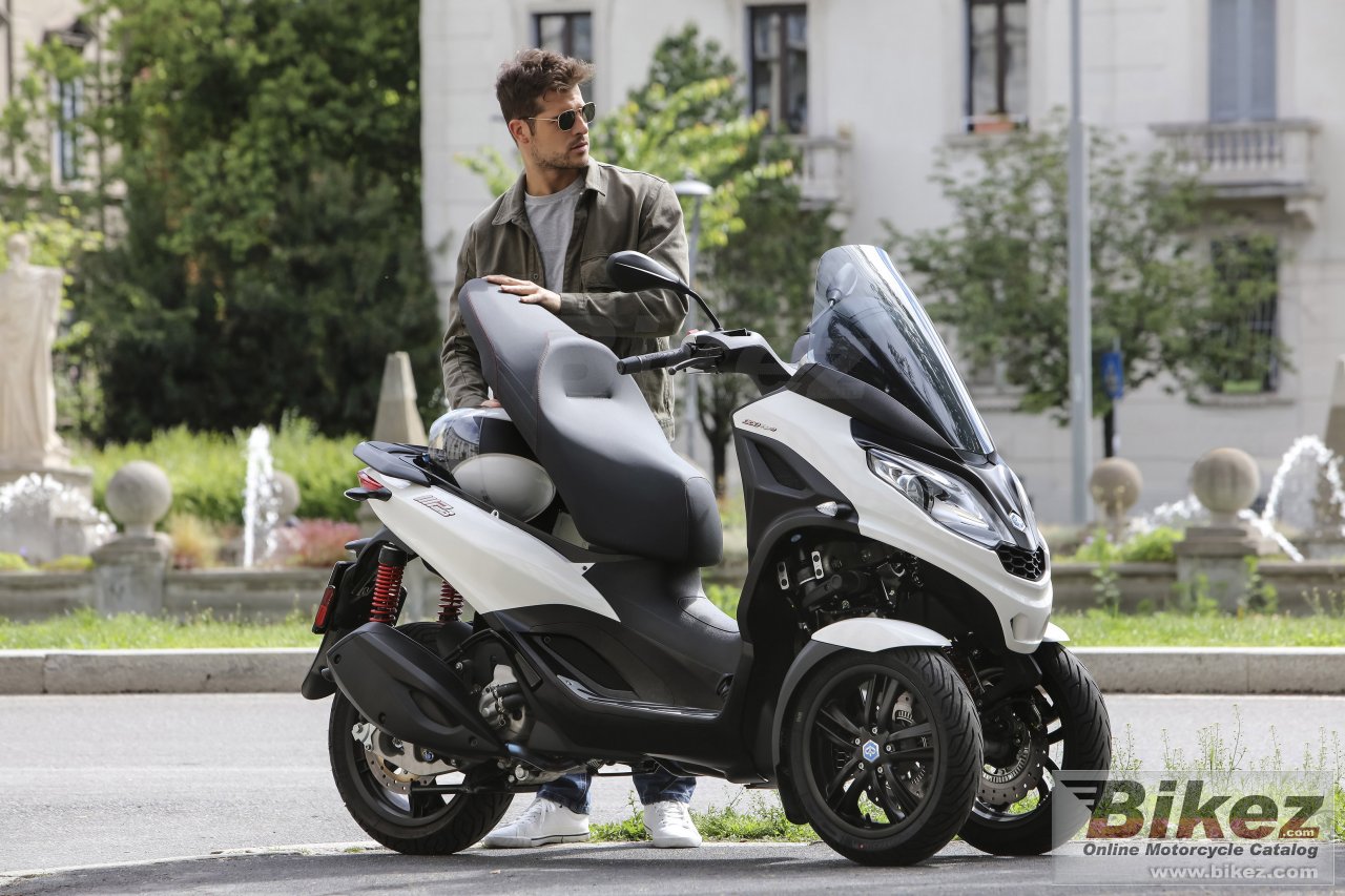 Thumbnail for Piaggio MP3 300 hpe Sport 2020