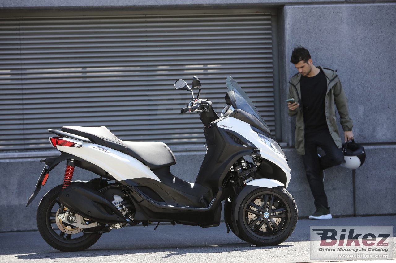 Thumbnail for Piaggio MP3 300 hpe Sport 2020
