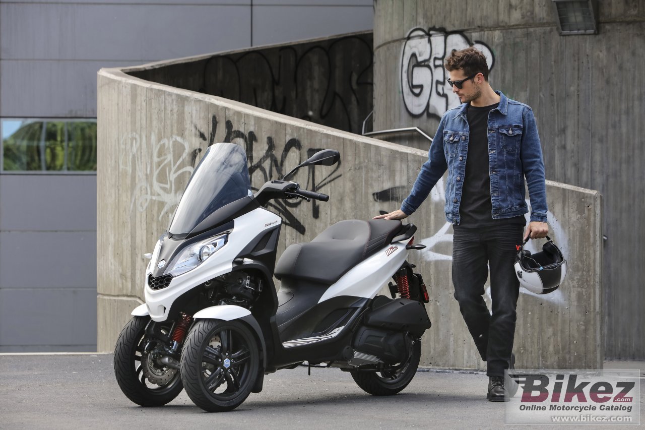 Thumbnail for Piaggio MP3 300 hpe Sport 2020