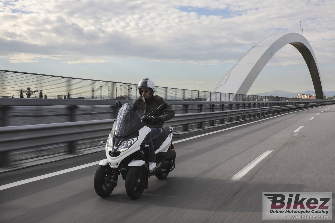 Thumbnail for Piaggio MP3 300 hpe Sport 2020