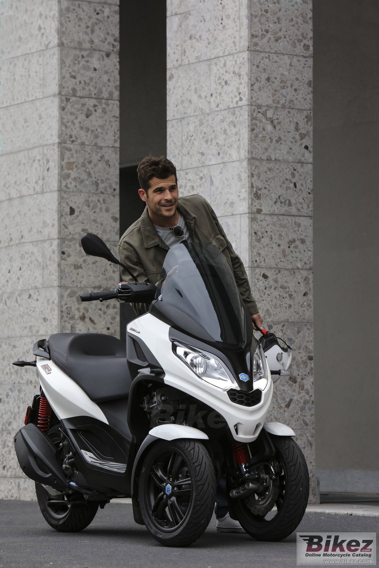 Thumbnail for Piaggio MP3 300 hpe Sport 2020