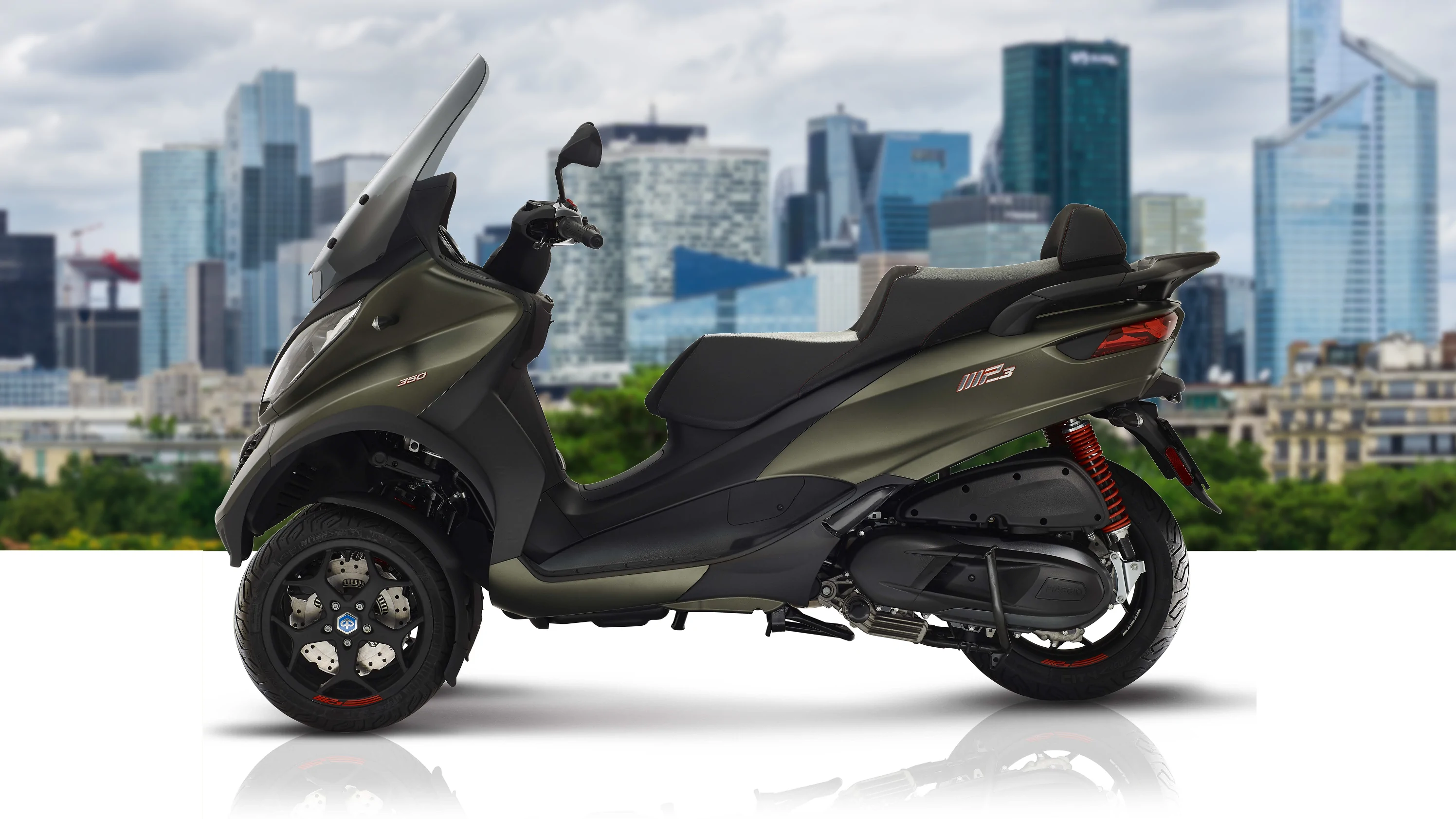 Thumbnail for Piaggio MP3 350 2020