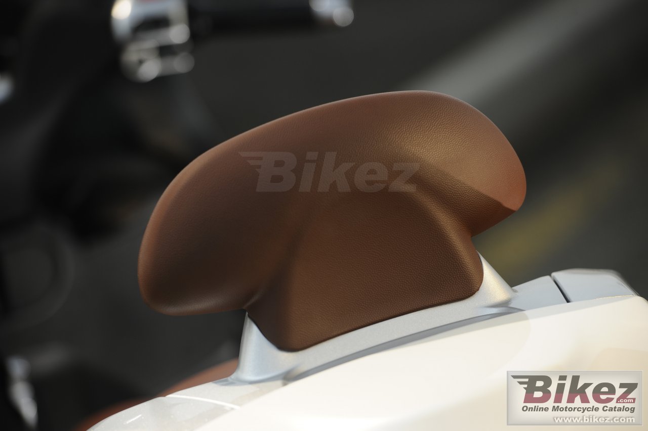 Thumbnail for Piaggio MP3 500 2013