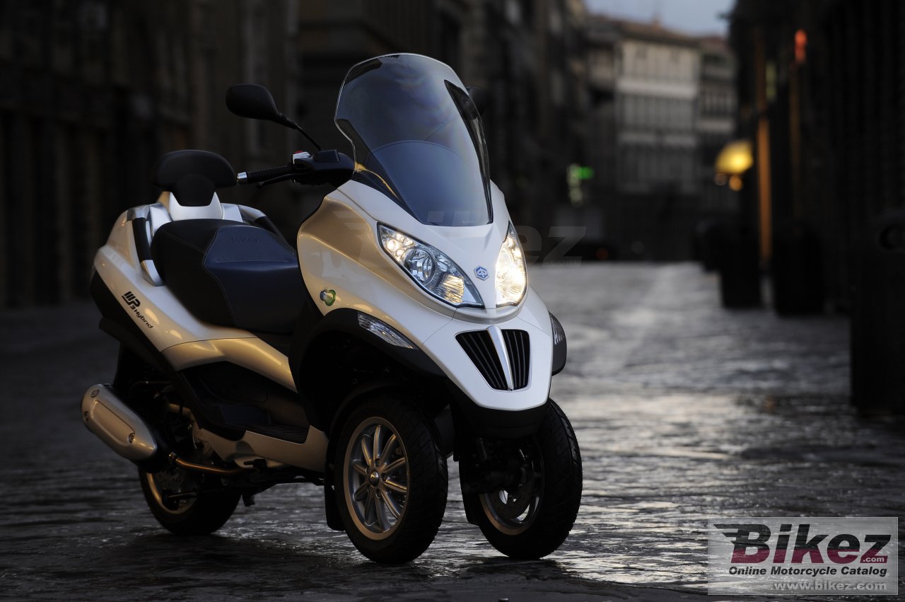 Thumbnail for Piaggio Mp3 Hybrid 125 2010