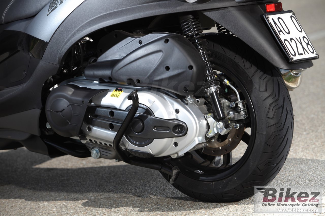 Thumbnail for Piaggio MP3 Sport LT 500 2012