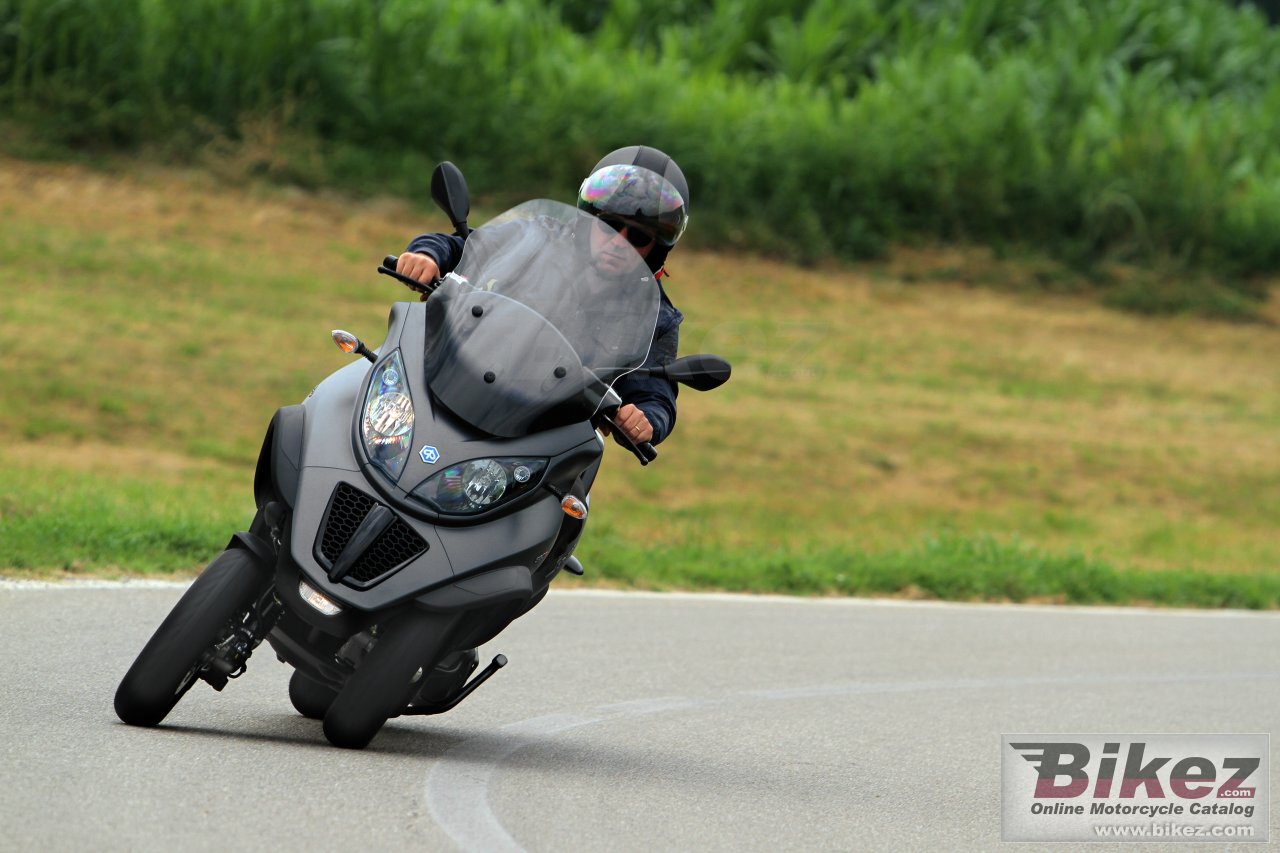 Thumbnail for Piaggio MP3 Sport LT 500 2012