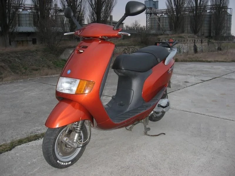 Piaggio Sfera RST 125
