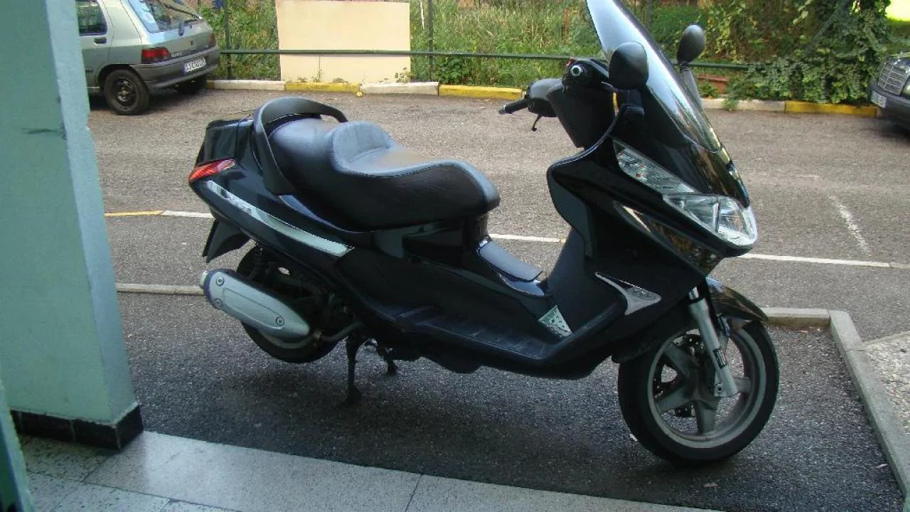 Piaggio X8 125