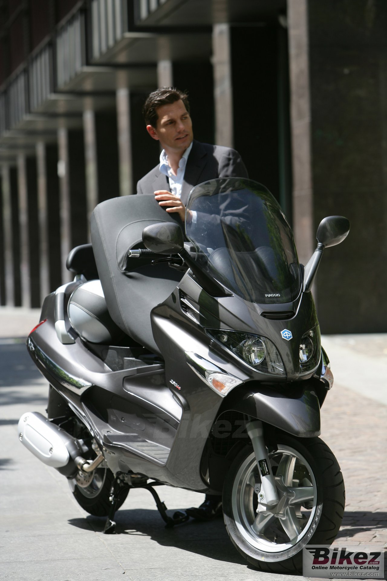 Thumbnail for Piaggio XEvo 250 2008