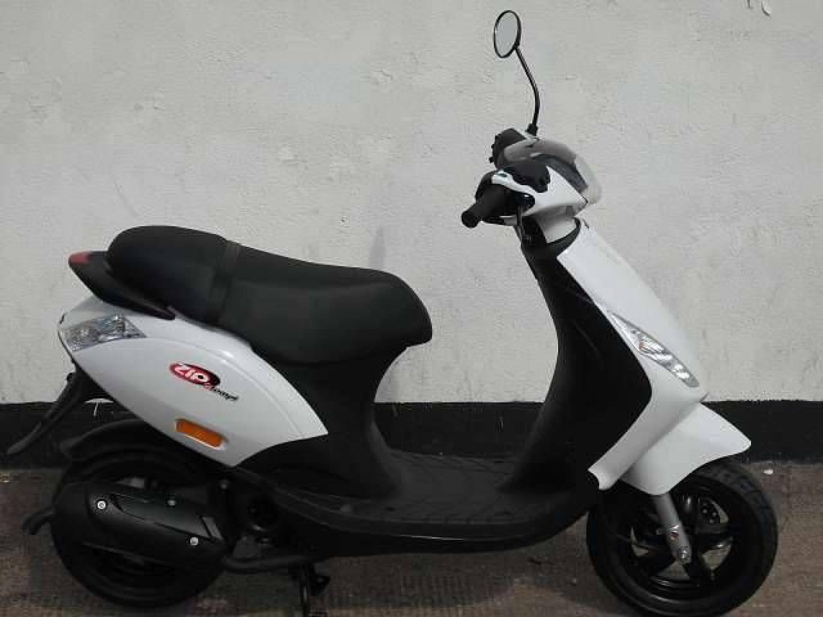 Thumbnail for Piaggio Zip 50 2011