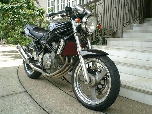 Thumbnail for Suzuki Bandit 400 1995