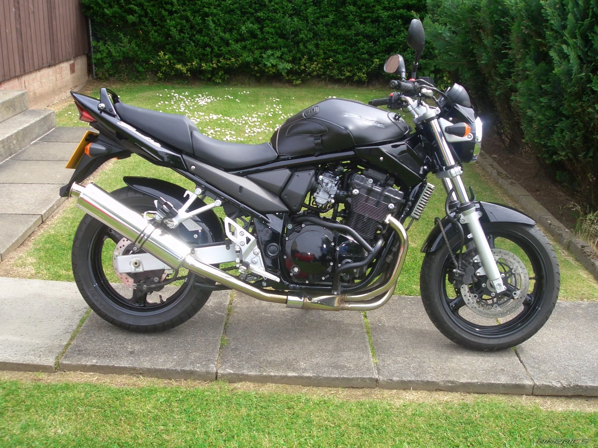 Suzuki Bandit 650 SA
