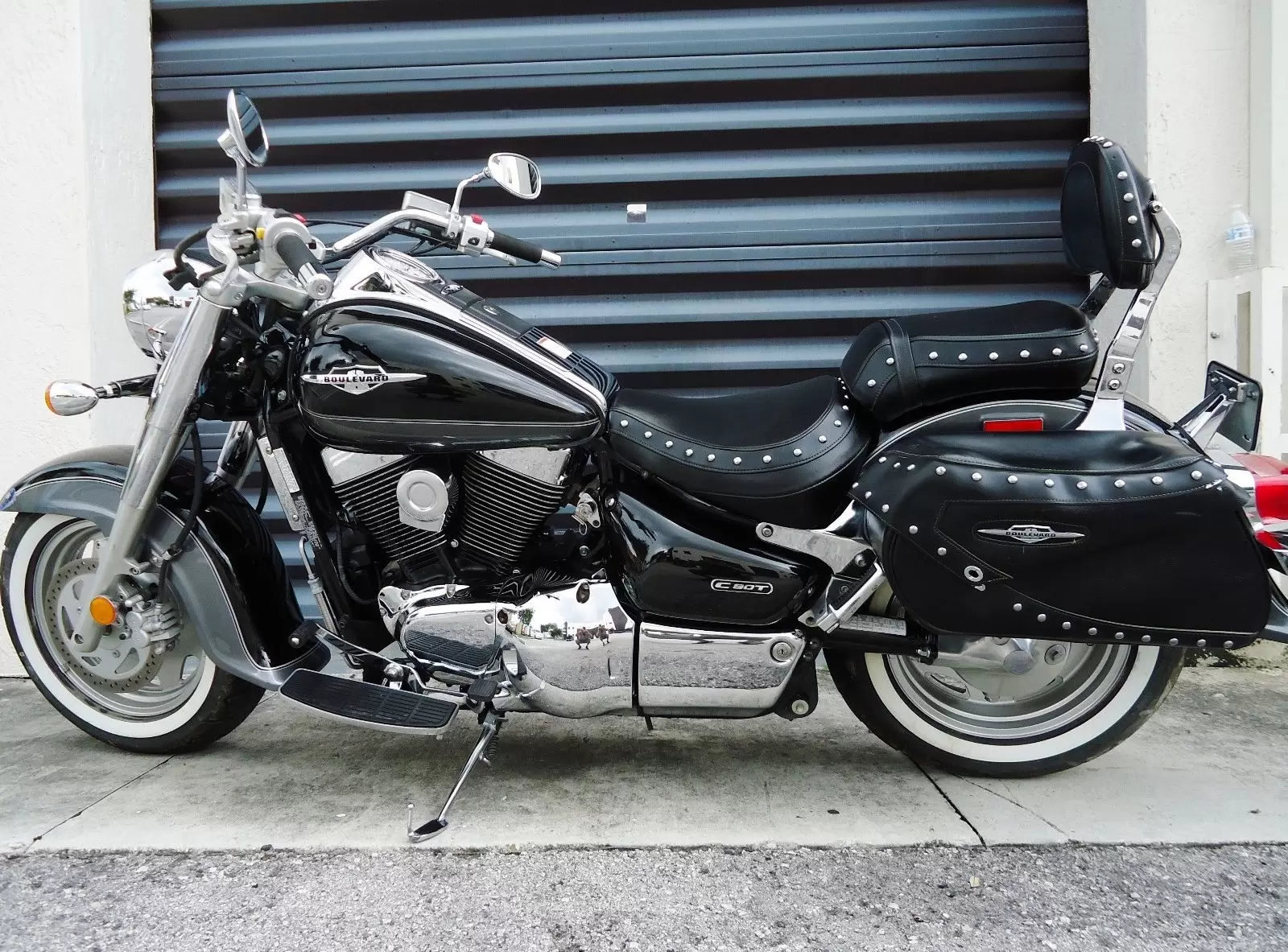 Suzuki Boulevard C90T