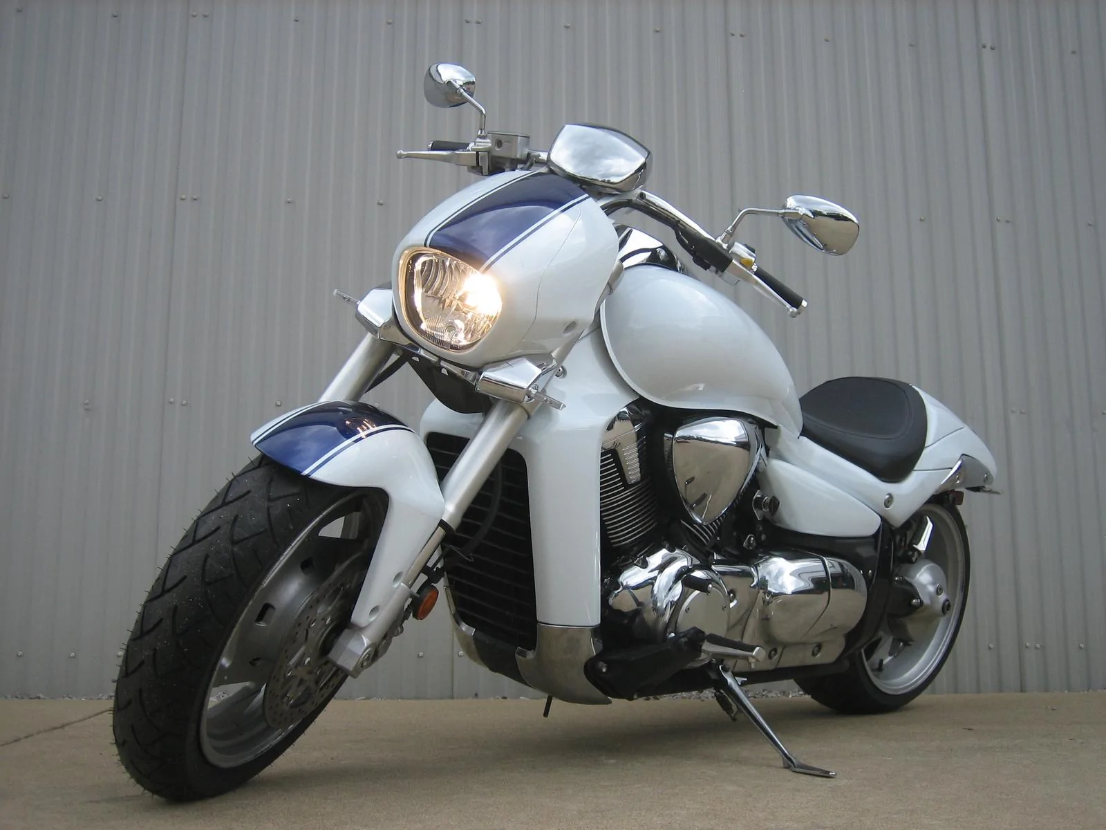 Suzuki Boulevard M109R
