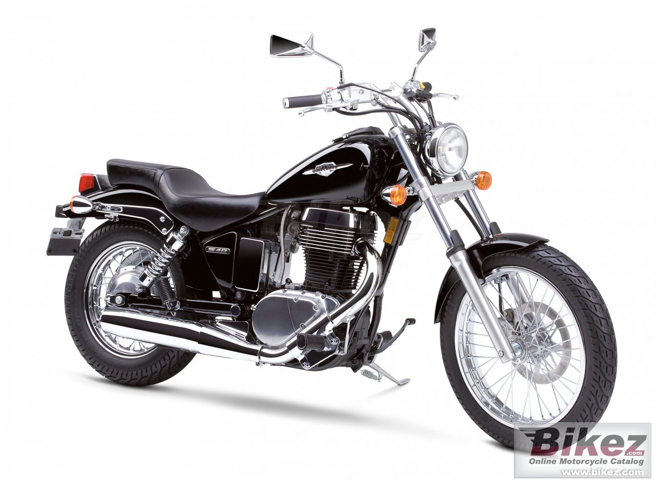 Suzuki Boulevard S40