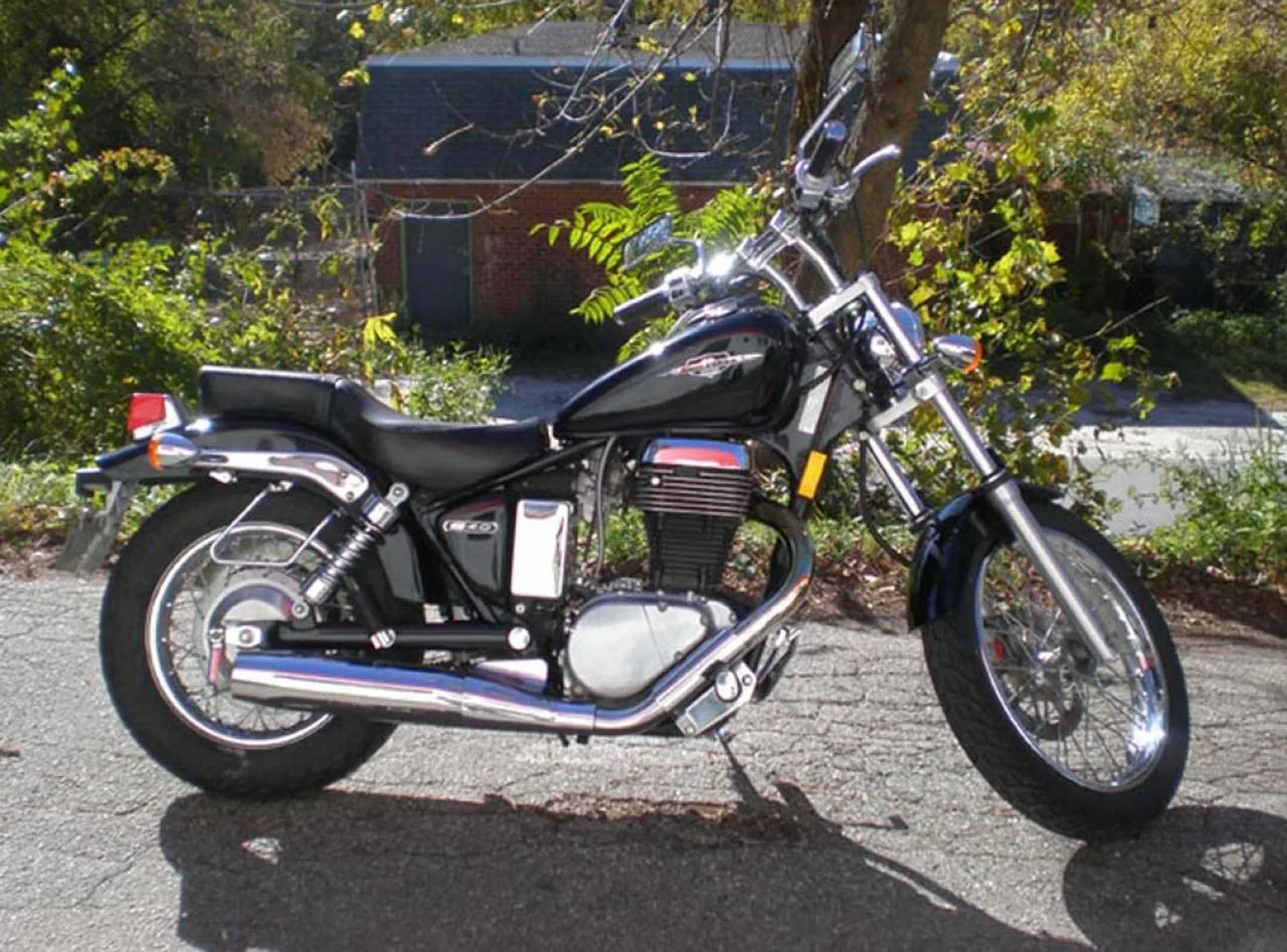 Suzuki Boulevard S40