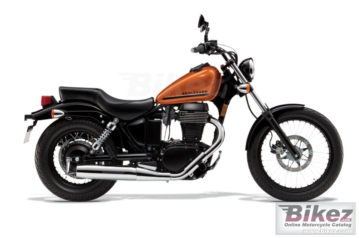 Suzuki Boulevard S40