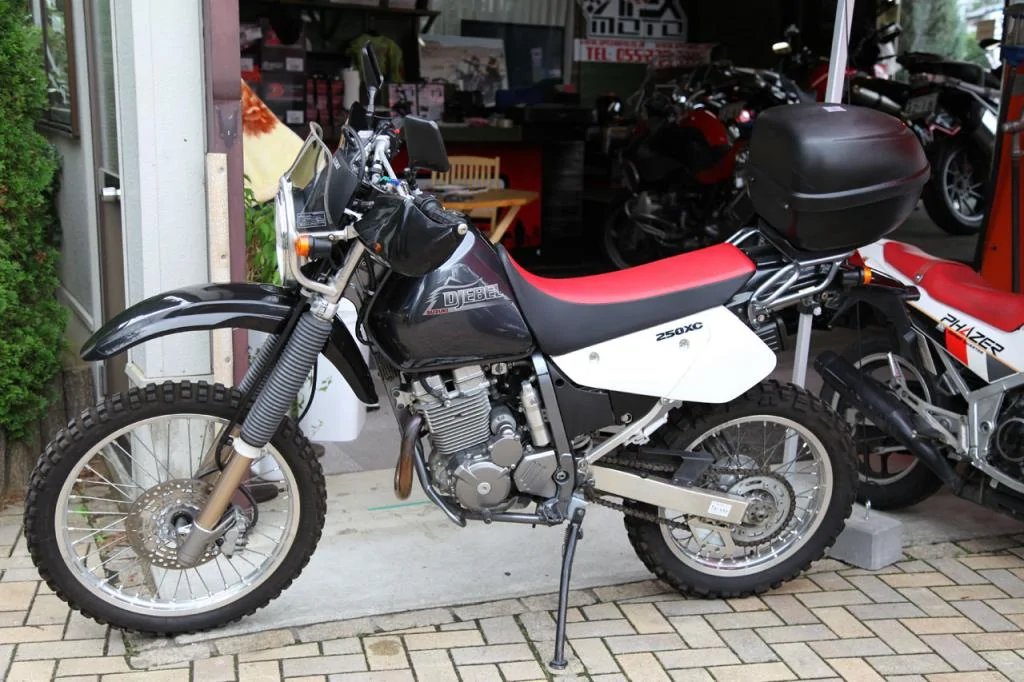 Suzuki Djebel 250XC