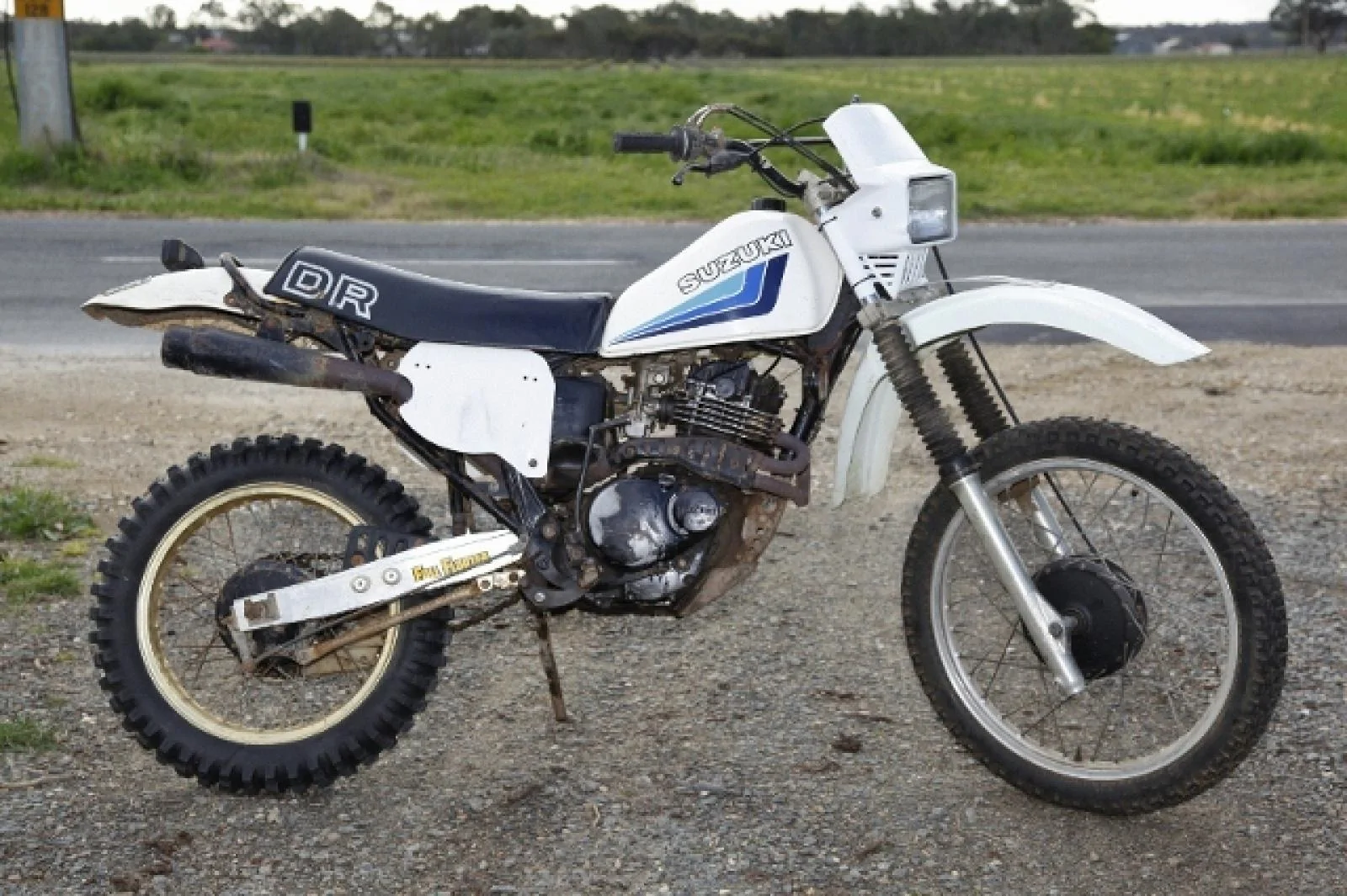 Suzuki DR 250 S