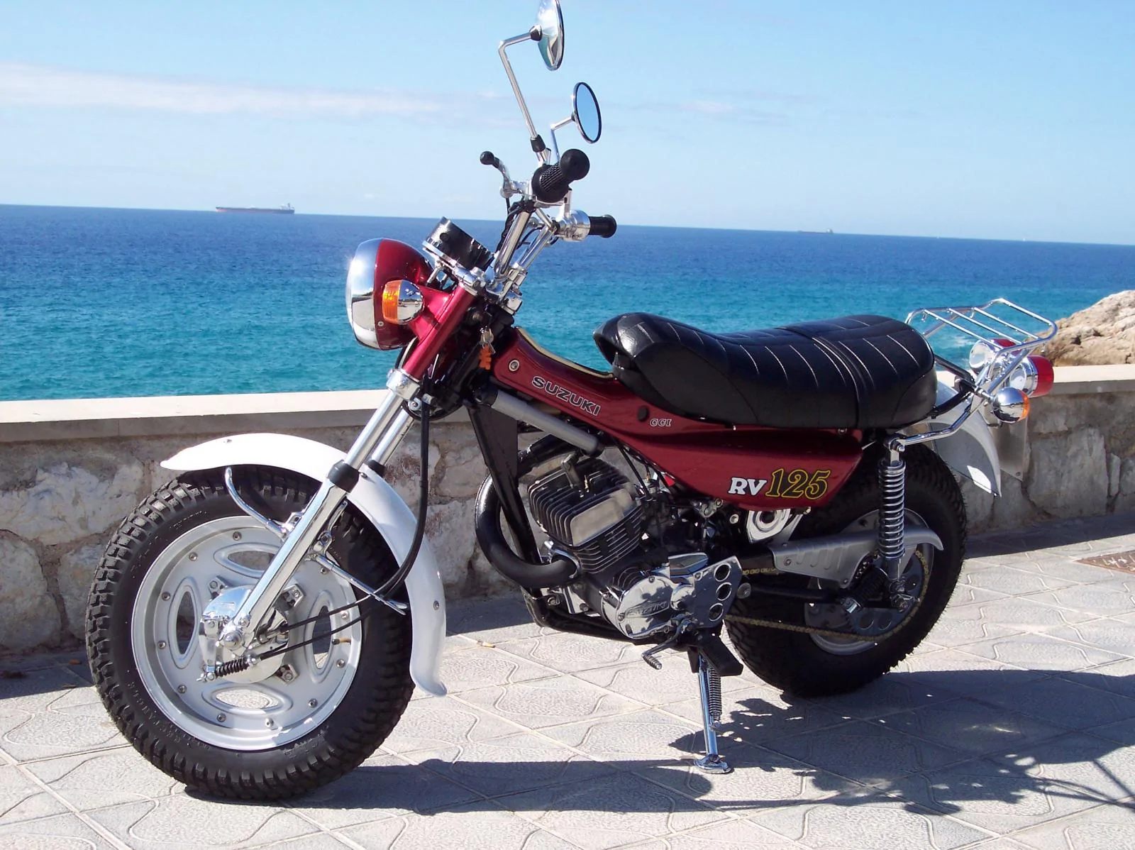 Suzuki RV 125