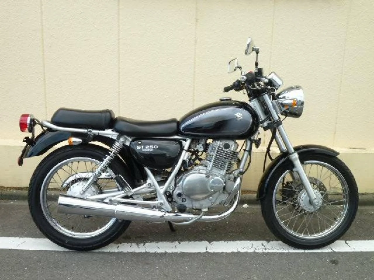 Suzuki ST 250 Etype
