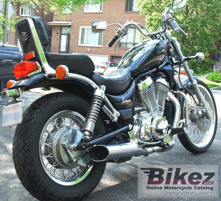 Suzuki VS 750 Intruder