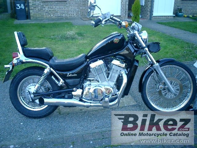 Suzuki VS 750 Intruder