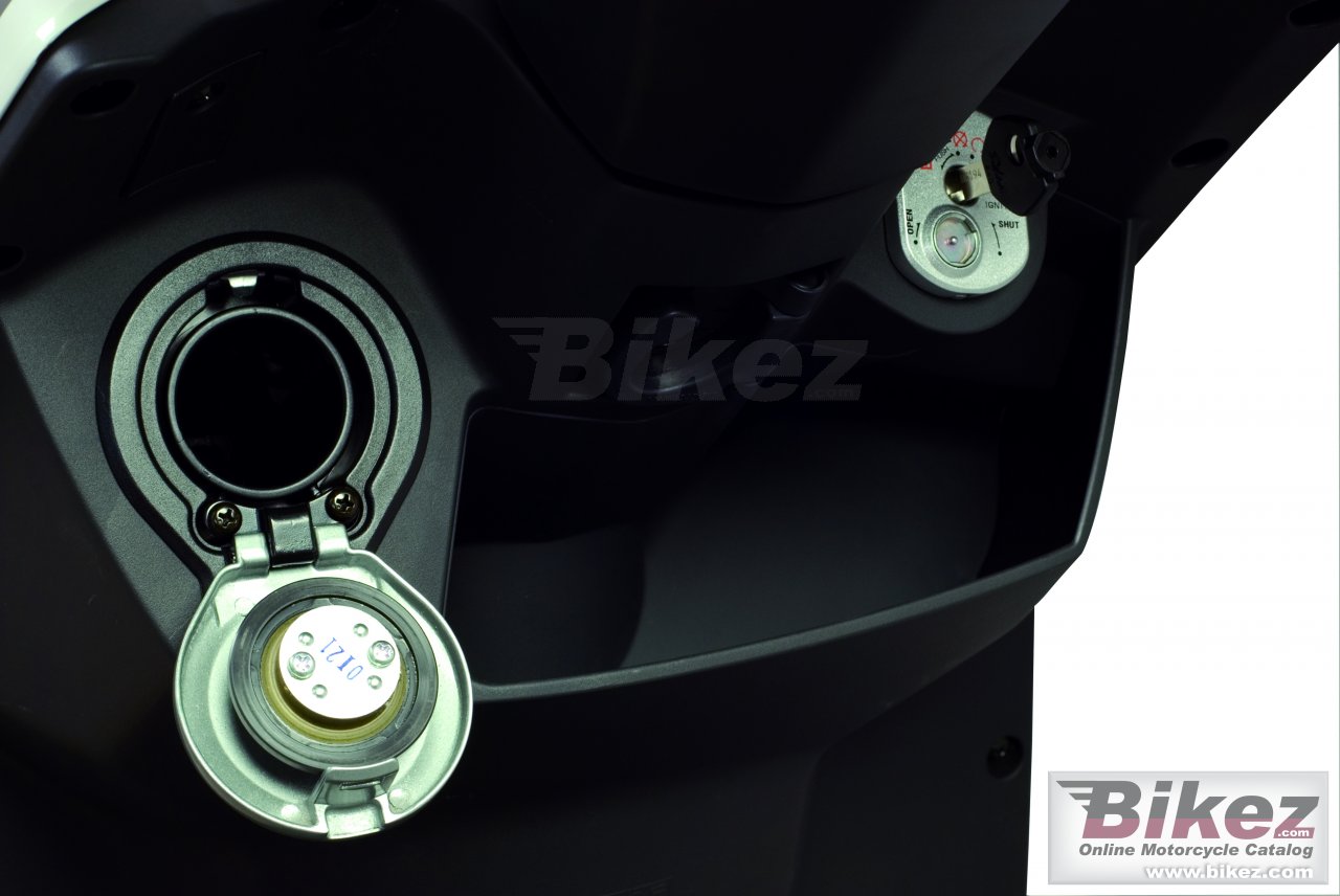 Thumbnail for Sym ComBiz 125 2012